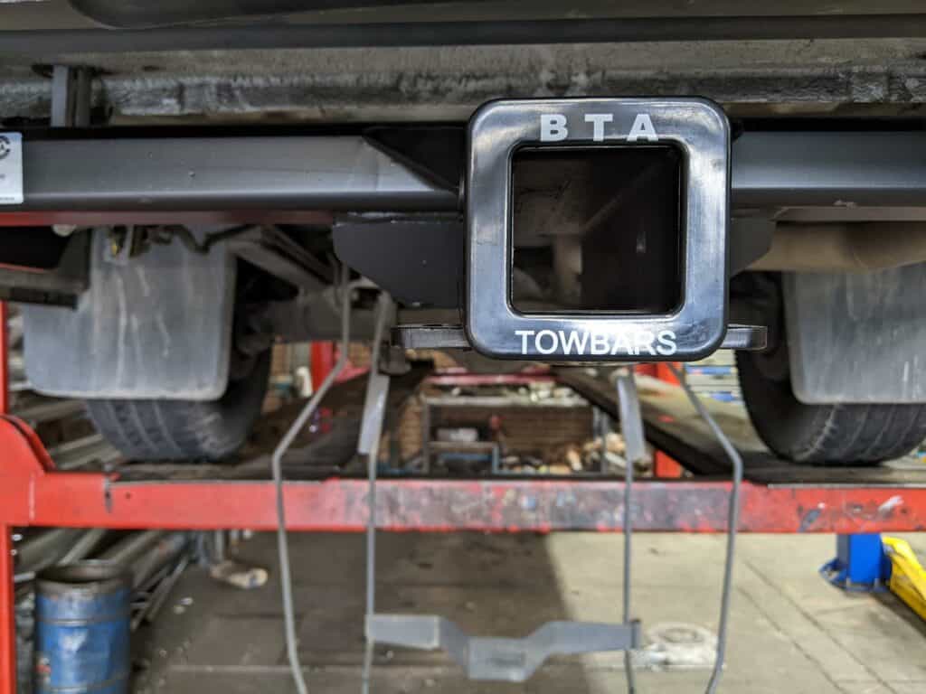 Tow bar deals fitting cost